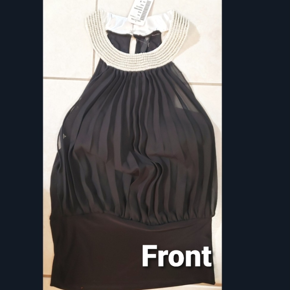 *BRAND NEW* Sleeveless Dressy Top